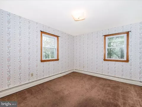 Bedroom - 14244 Windy Haven Rd, Smithsburg, MD 21783 photo 6 of 7