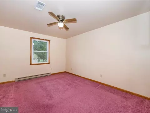 Bedroom - 14244 Windy Haven Rd, Smithsburg, MD 21783 photo 2 of 7