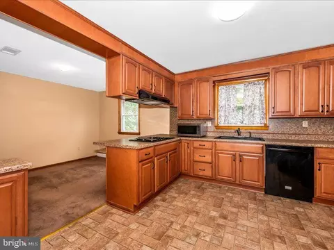 Kitchen - 14244 Windy Haven Rd, Smithsburg, MD 21783 photo 5 of 5