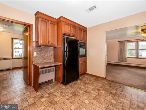 Entry Way - 14244 Windy Haven Rd, Smithsburg, MD 21783 photo 4 of 5
