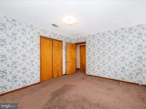 Bedroom - 14244 Windy Haven Rd, Smithsburg, MD 21783 photo 5 of 7
