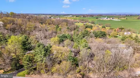 View/Area - 13120 Ingram Dr, Smithsburg, MD 21783 photo 2 of 13