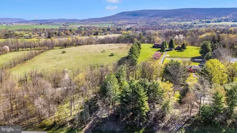 View/Area - 13120 Ingram Dr, Smithsburg, MD 21783 photo 8 of 13