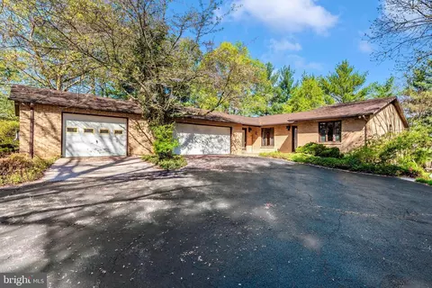 13120 Ingram Dr, Smithsburg, MD 21783