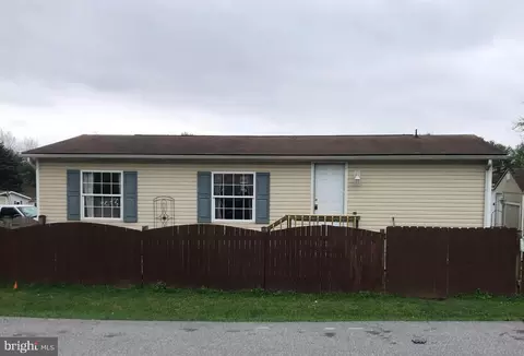 16301 Mcgregor Dr, Hagerstown, MD 21740