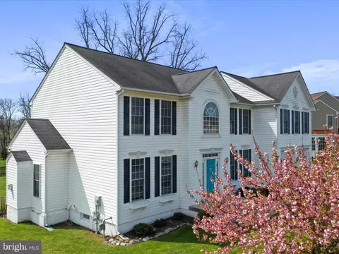 20622 Woodbridge Dr, Hagerstown, MD 21742