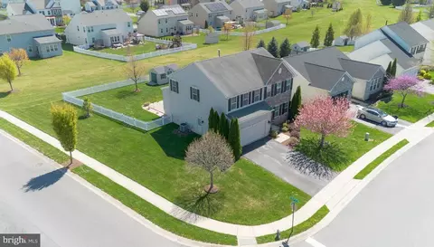 18202 Prestwick Dr, Hagerstown, MD 21740