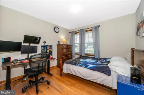 Bedroom - 22019 Mohawk Dr, Smithsburg, MD 21783 photo 6 of 7