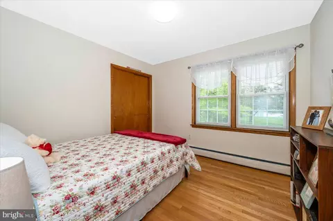 Bedroom - 22019 Mohawk Dr, Smithsburg, MD 21783 photo 4 of 7