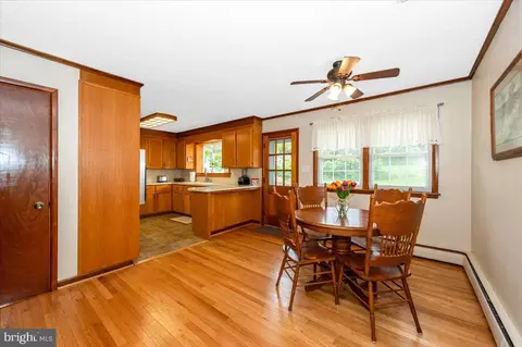 Dining - 22019 Mohawk Dr, Smithsburg, MD 21783 photo 5 of 6