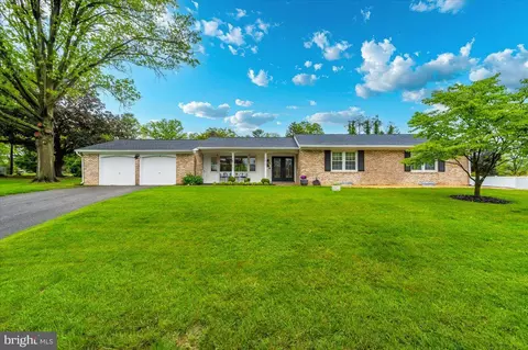 Exterior - 22019 Mohawk Dr, Smithsburg, MD 21783 photo 12 of 14