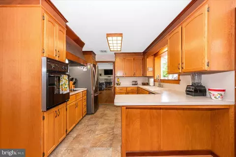 Kitchen - 22019 Mohawk Dr, Smithsburg, MD 21783 photo 1 of 5