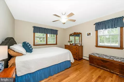 Bedroom - 22019 Mohawk Dr, Smithsburg, MD 21783 photo 1 of 7