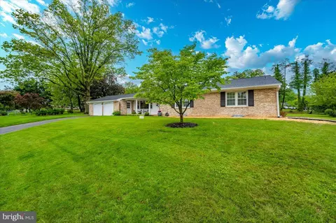 Exterior - 22019 Mohawk Dr, Smithsburg, MD 21783 photo 11 of 14