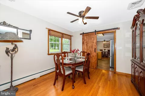 Dining - 22019 Mohawk Dr, Smithsburg, MD 21783 photo 1 of 6