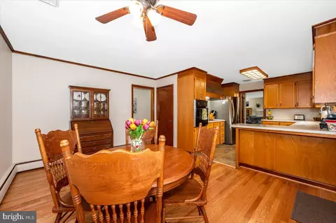 Dining - 22019 Mohawk Dr, Smithsburg, MD 21783 photo 6 of 6