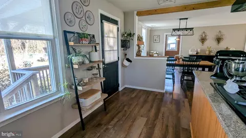 Entry Way - 25209 Elhuff Ct, Cascade, MD 21719 photo 1 of 13