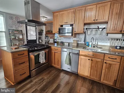 Kitchen - 25209 Elhuff Ct, Cascade, MD 21719 photo 1 of 7