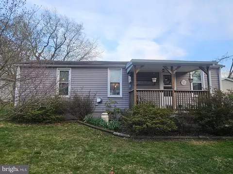 Exterior - 25209 Elhuff Ct, Cascade, MD 21719 photo 1 of 14