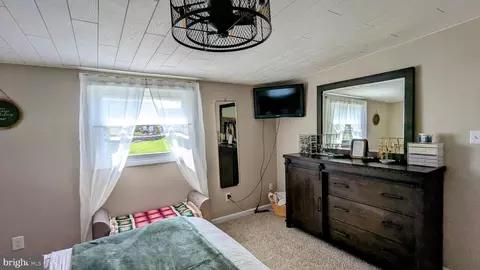 Bedroom - 25209 Elhuff Ct, Cascade, MD 21719 photo 11 of 11
