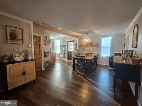 Entry Way - 25209 Elhuff Ct, Cascade, MD 21719 photo 8 of 13