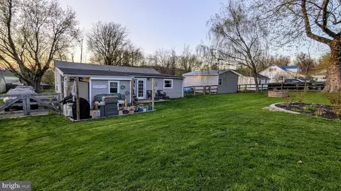 Exterior - 25209 Elhuff Ct, Cascade, MD 21719 photo 4 of 14