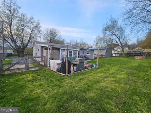 Exterior - 25209 Elhuff Ct, Cascade, MD 21719 photo 3 of 14