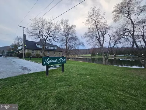 Exterior - 25209 Elhuff Ct, Cascade, MD 21719 photo 10 of 14