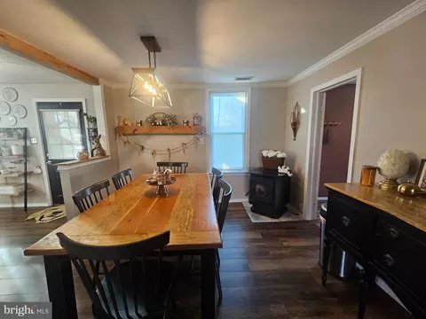 Dining - 25209 Elhuff Ct, Cascade, MD 21719 photo 4 of 4