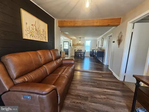Entry Way - 25209 Elhuff Ct, Cascade, MD 21719 photo 11 of 13