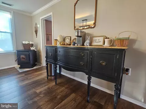 Entry Way - 25209 Elhuff Ct, Cascade, MD 21719 photo 7 of 13