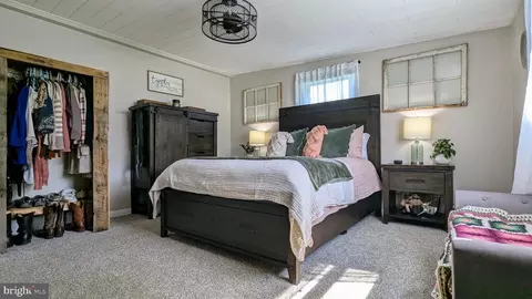 Bedroom - 25209 Elhuff Ct, Cascade, MD 21719 photo 6 of 11