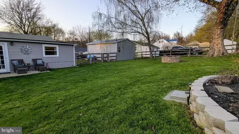 Exterior - 25209 Elhuff Ct, Cascade, MD 21719 photo 5 of 14