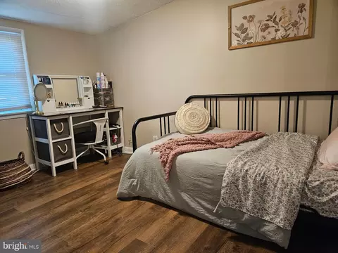 Bedroom - 25209 Elhuff Ct, Cascade, MD 21719 photo 3 of 11