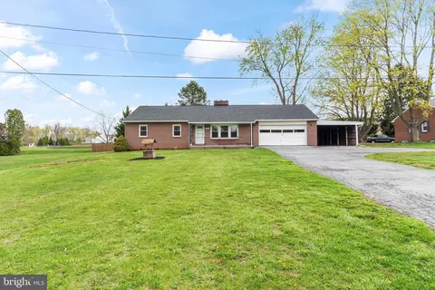 13031 Salem Ave, Hagerstown, MD 21740