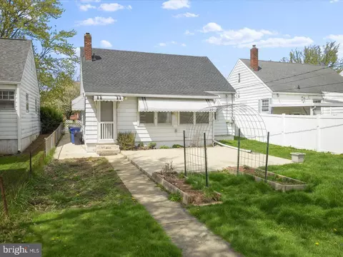 Exterior - 932 Chestnut St, Hagerstown, MD 21740 photo 8 of 10