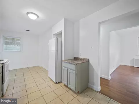 Entry Way - 932 Chestnut St, Hagerstown, MD 21740 photo 2 of 4