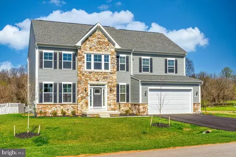 9376 Alloway Dr, Hagerstown, MD 21740