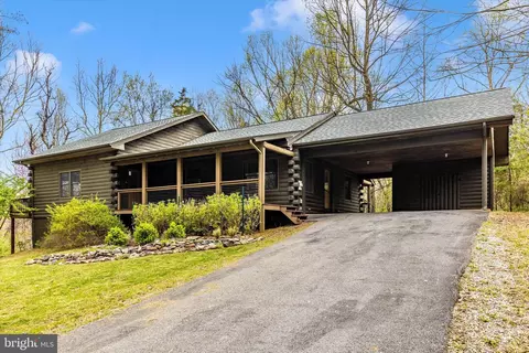 6123 Lockhouse Dr, Sharpsburg, MD 21782