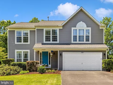 19250 Jamestown Dr, Hagerstown, MD 21742