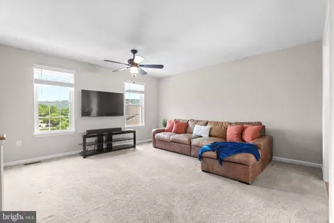Living - 111 Gabriel Ct, Smithsburg, MD 21783 photo 1 of 4