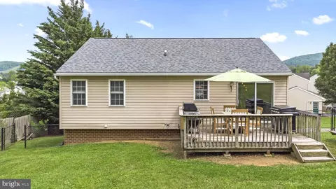 Exterior - 111 Gabriel Ct, Smithsburg, MD 21783 photo 4 of 7