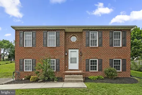 Exterior - 111 Gabriel Ct, Smithsburg, MD 21783 photo 6 of 7