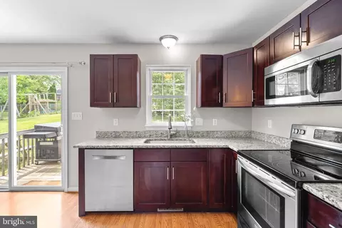 Kitchen - 111 Gabriel Ct, Smithsburg, MD 21783 photo 3 of 3