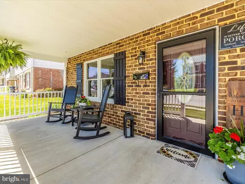 39 E Frederick St, Williamsport, MD 21795 photo 3