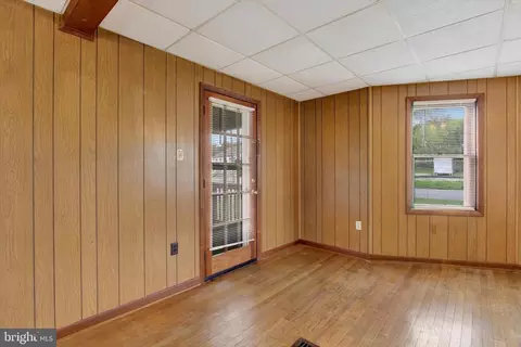 25439 Warren Ave, Cascade, MD 21719 photo 8