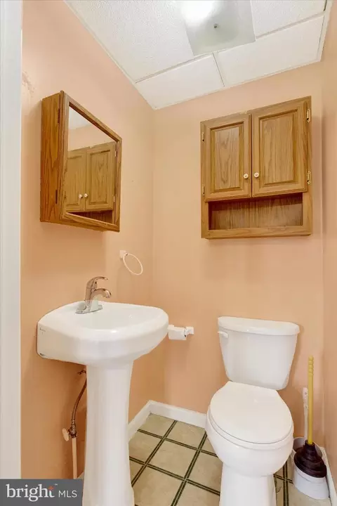 25439 Warren Ave, Cascade, MD 21719 photo 13