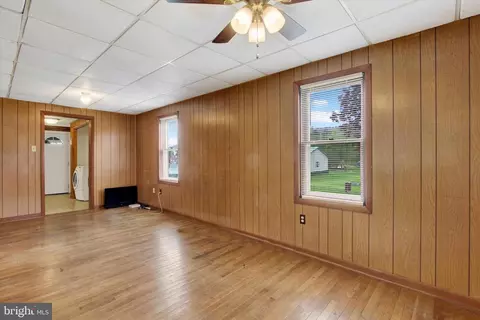 25439 Warren Ave, Cascade, MD 21719 photo 12