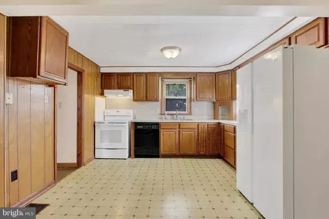 25439 Warren Ave, Cascade, MD 21719 photo 17