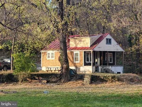 16951 Taylors Landing Rd, Sharpsburg, MD 21782
